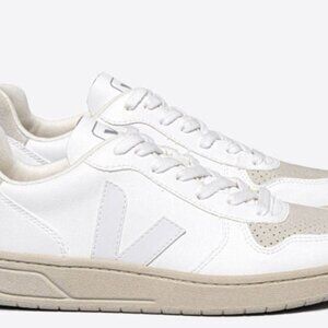 Veja V-10 CWL FULL WHITE NATURAL low top sneakers, estimated size 8